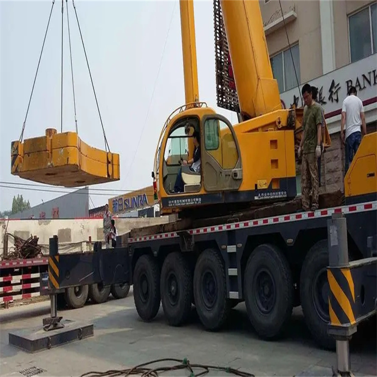 万安县当地吊车出租|机器吊装|75吨|工厂搬迁服务