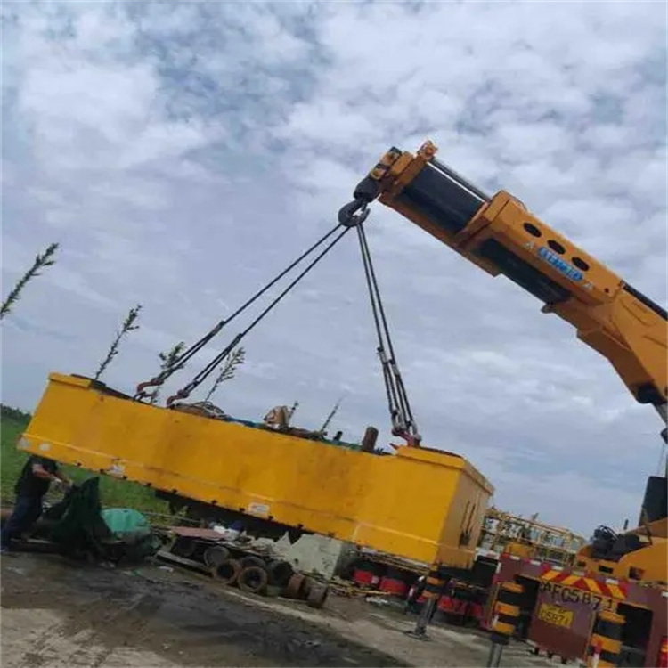 万安县随车吊吊集装箱怎么吊