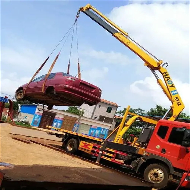 万安县吊车吊汽车的正确方法